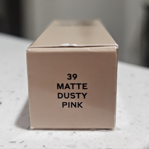 Burberry Kisses Matte Lipstick - Dusty Pink - Picture 3 of 3